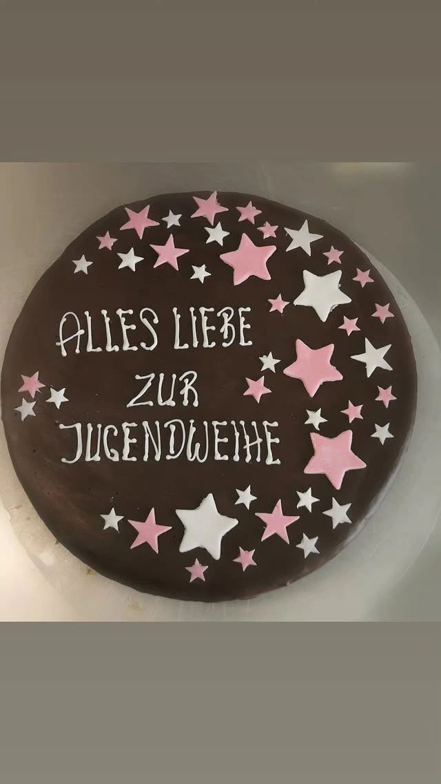 Jugendweihetorte in Braun, Rosa und Weiß mit Sternen
